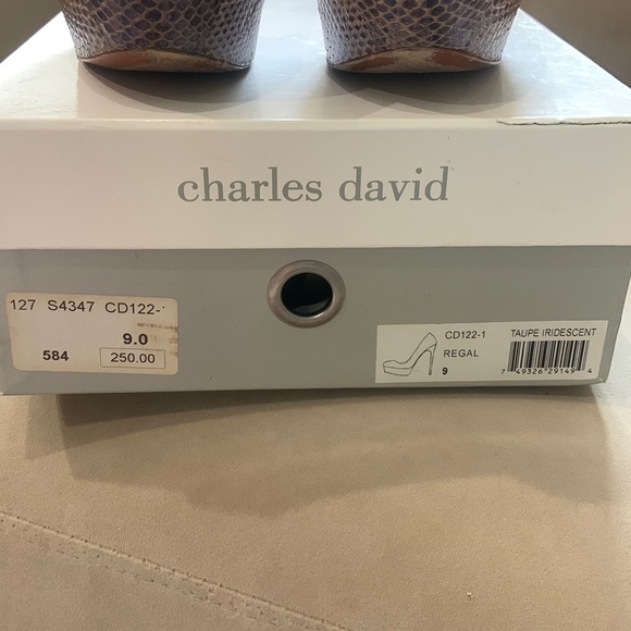 Charles David taupe iridescent platform pump. Style is Regal. Size 9. - Picture 9 of 10